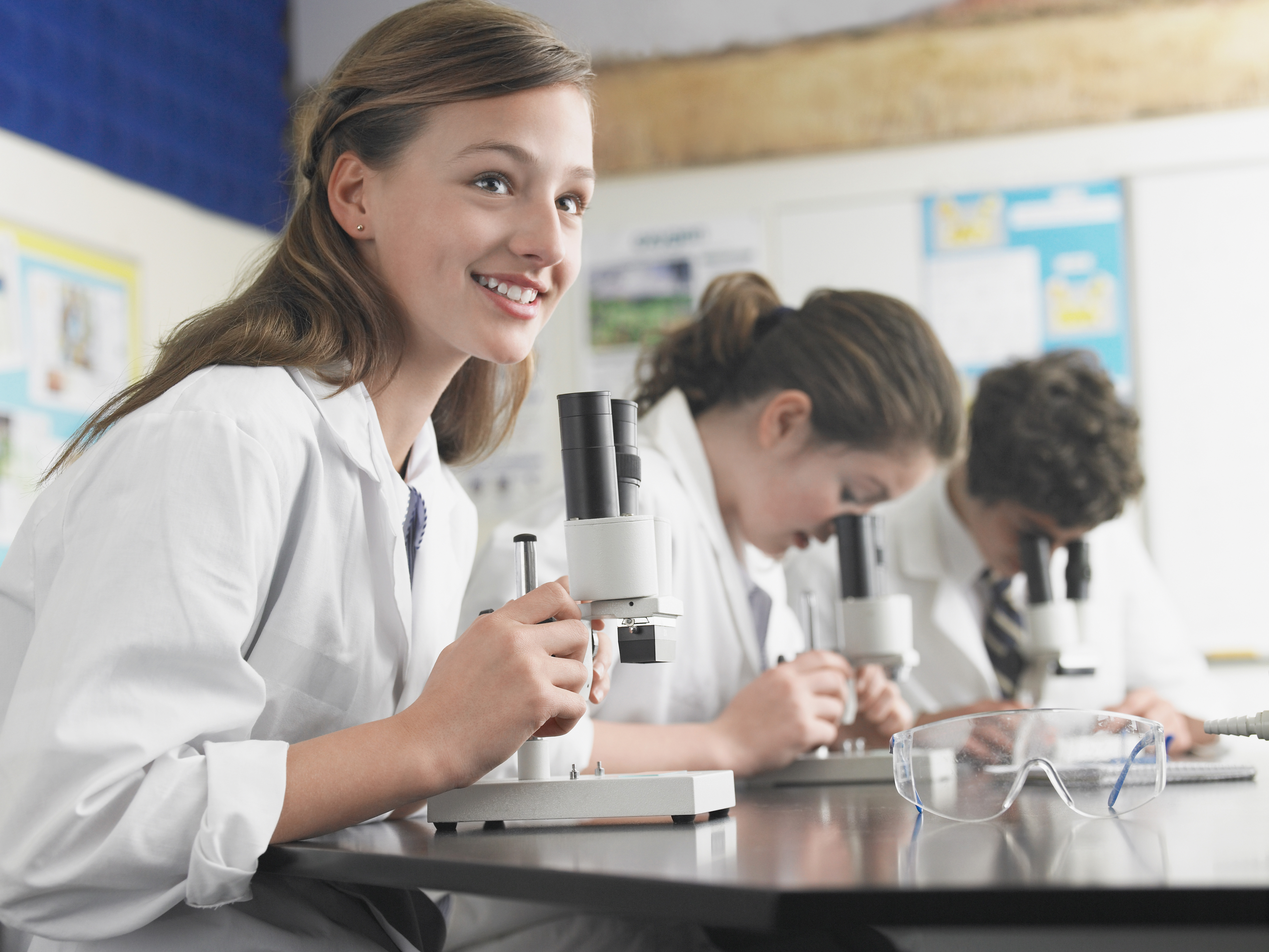 Study Science in the UK - Across the Pond Canada - STEM