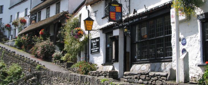 Study in the UK - Public House - Across the Pond Canada