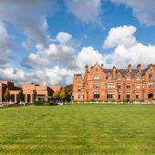Study at Queen's University Belfast - Across the Pond Canada - Study in Northern Ireland